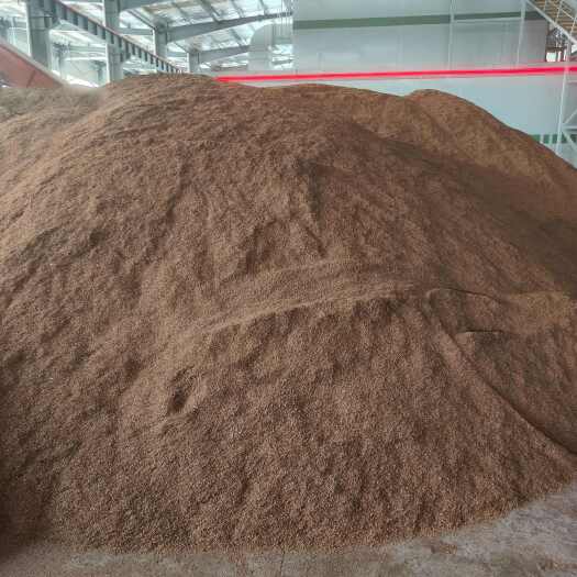 干醋糟水份12%，灰份5%—6%，有稻谷的香气，欢迎来厂参观