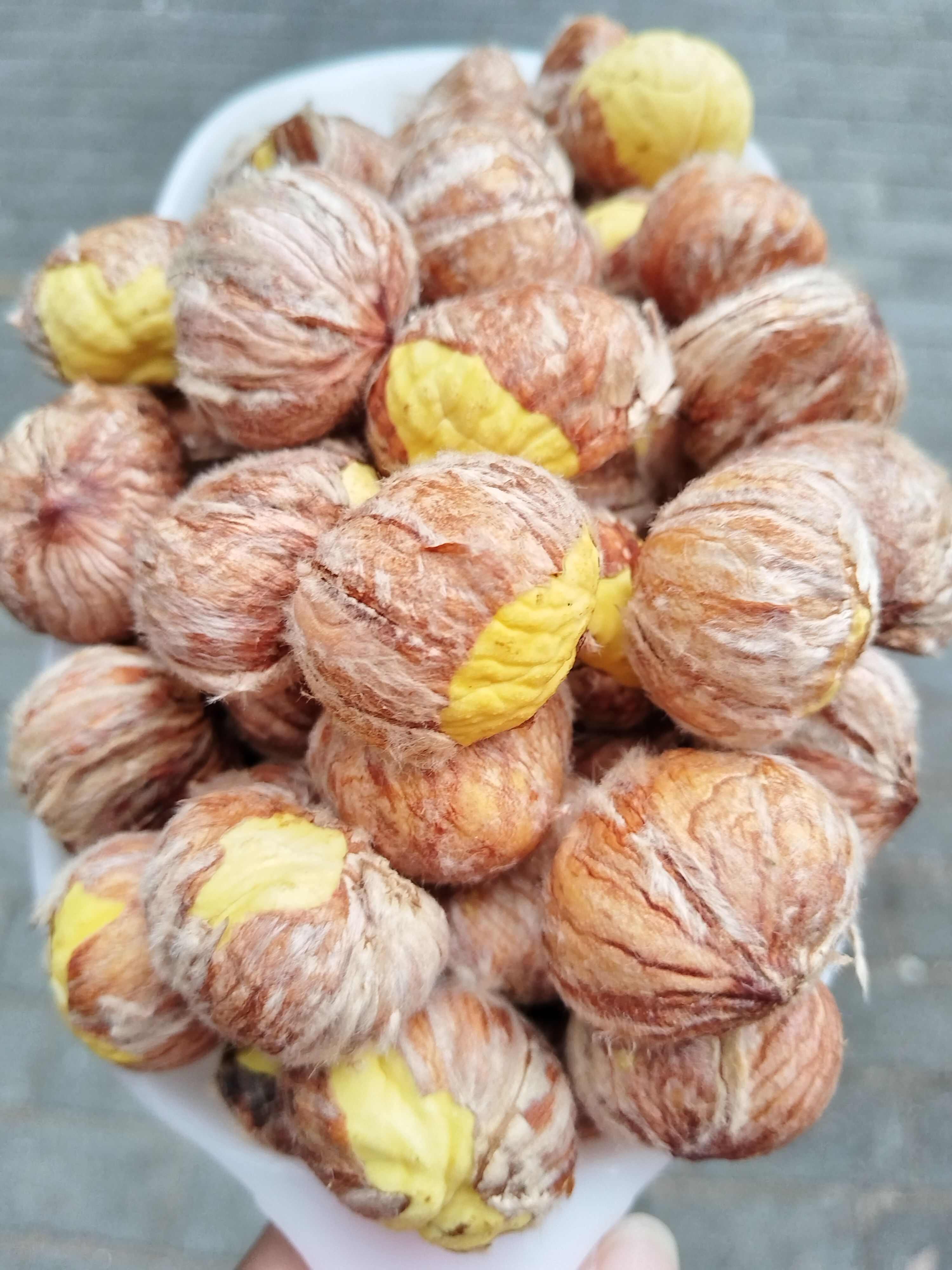 罗田板栗：毛球板栗仁，纯手工剥的，现剥现发