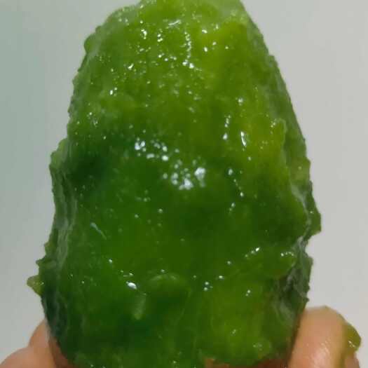 周至县金福弥猴桃熟软期慢长，不易烂坏，甜香可口，现售60克左右。