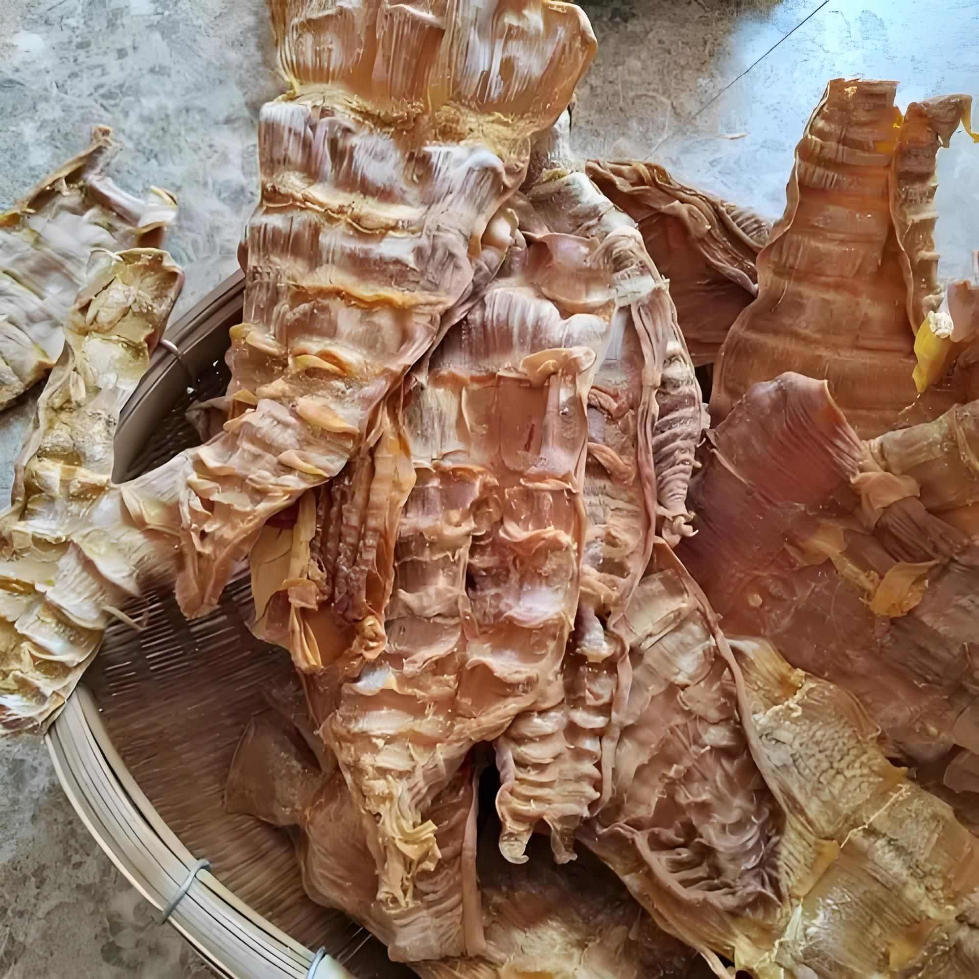 江西省自制春笋干，采用嫩笋制作，鲜美可口。