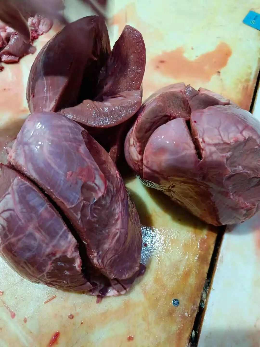 牛副产品 精品冷冻牛心 肉质紧实 优质蛋白 去油修剪烧烤卤煮