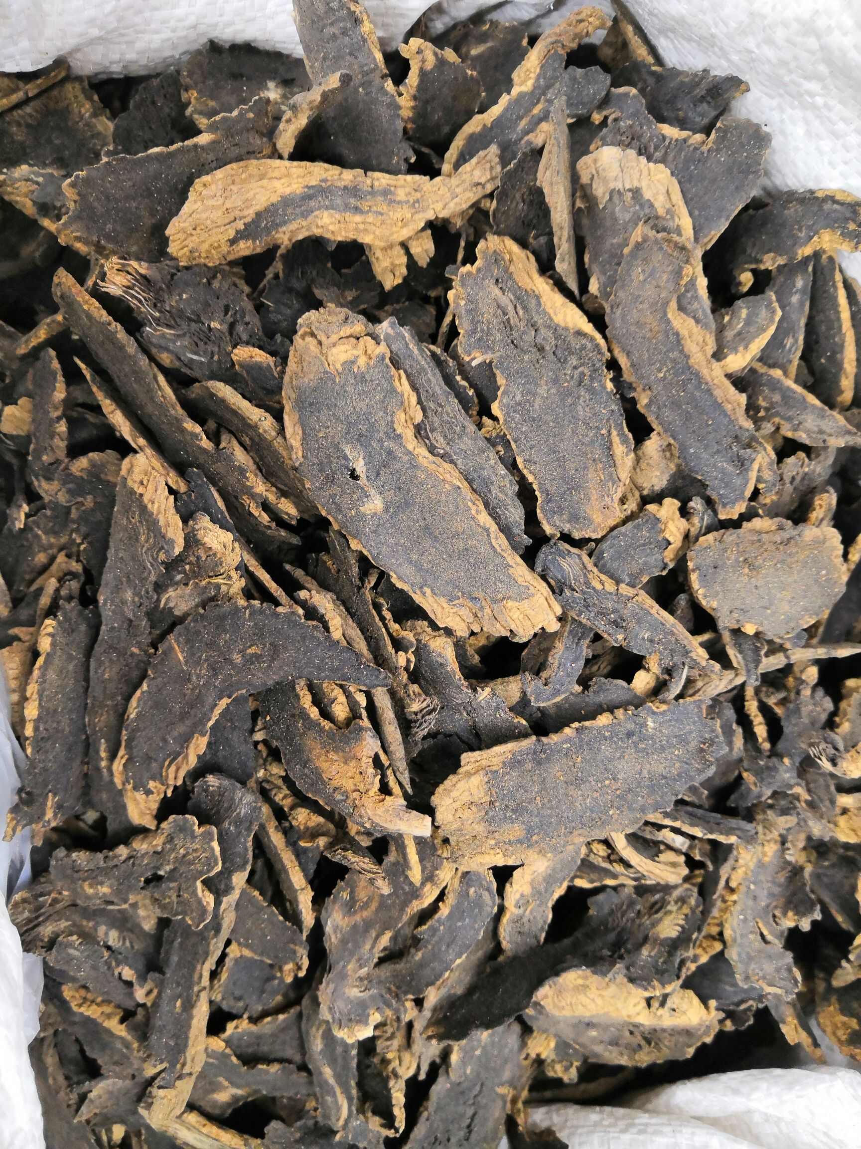 玄参  片大味浓，无硫高含量，量大优惠