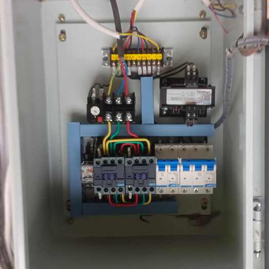 仙游县全新二手刮粪机整套出，猪场设备，自动设备，