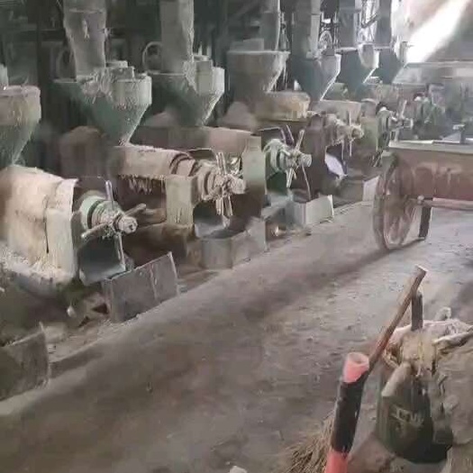 我是山东菏泽明扬油厂的，销售纯真棉籽饼，质量稳定，货源充足