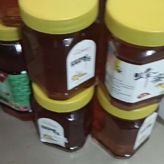 博白县纯蜂蜜，含有180种营养成分。
