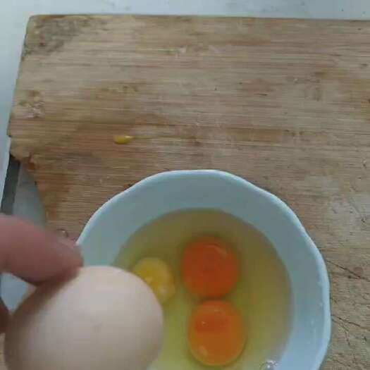 枣阳市土鸡蛋，粉，白，绿，红