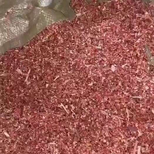 高梁壳，除尘过筛。可用畜牧业的饲料辅料