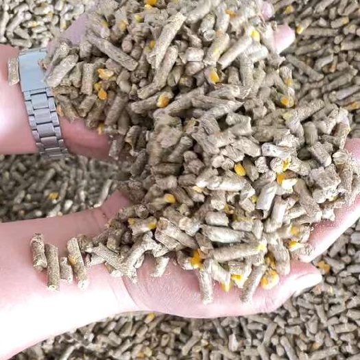 郓城县花生秧颗粒适合鸡鸭鹅牛羊驴马等各种畜禽
