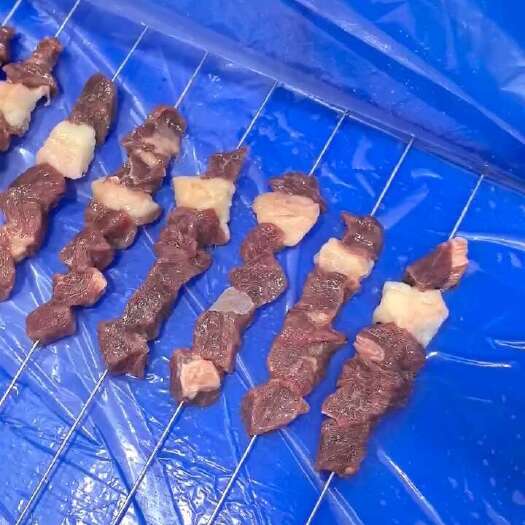 宁津县驴肉串，鲜肉串，烧烤驴肉串，新鲜现串的驴肉串