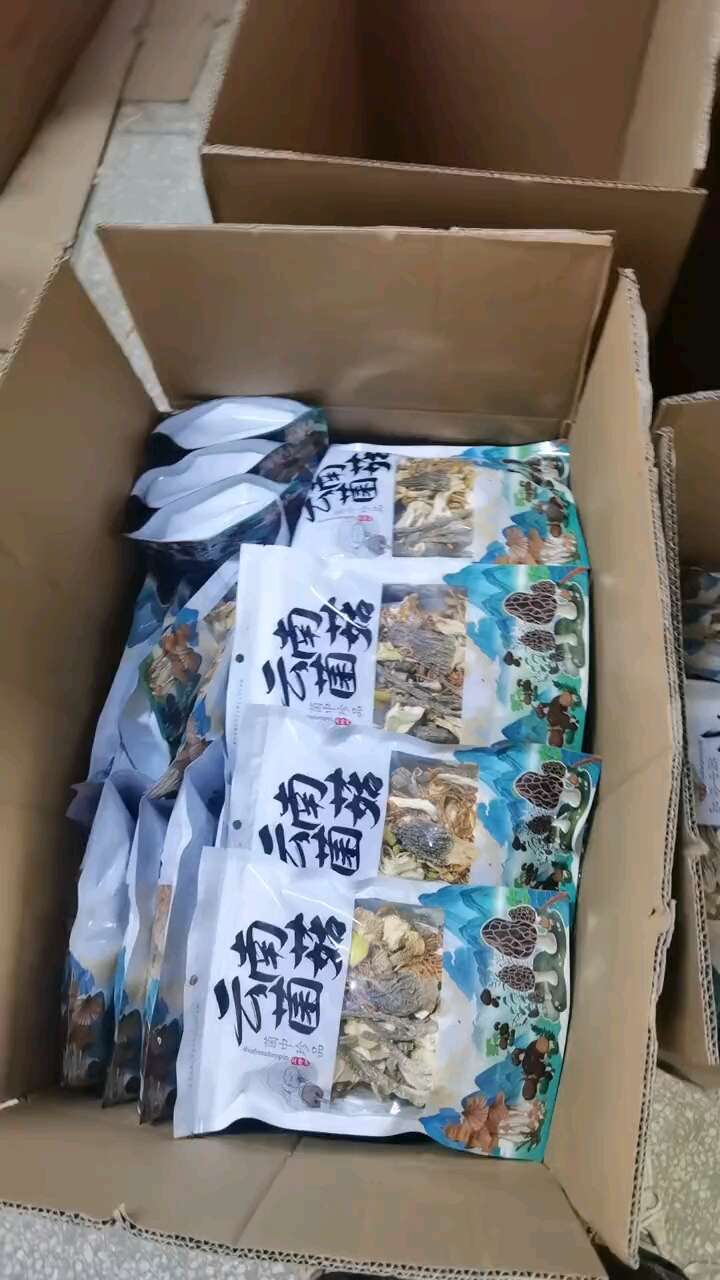 云南特产干货菌汤包菌菇包汤料包羊肚菌姬松茸虫草花七彩菌汤料包
