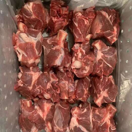 郑州满肉羊棒骨，带肉后腿骨含肉率高，吃肉吸骨髓，每个半斤