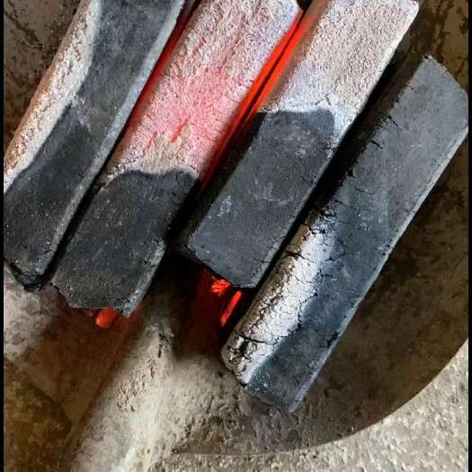修水县竹炭专卖，纯竹粉制作中高温碳，，价格美丽