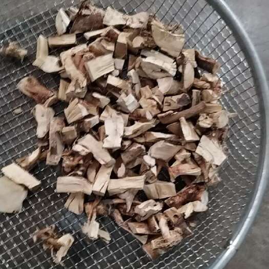 广州五指毛桃头 无硫有硫都有货价钱平宜 量大还可以聊价钱 来电
