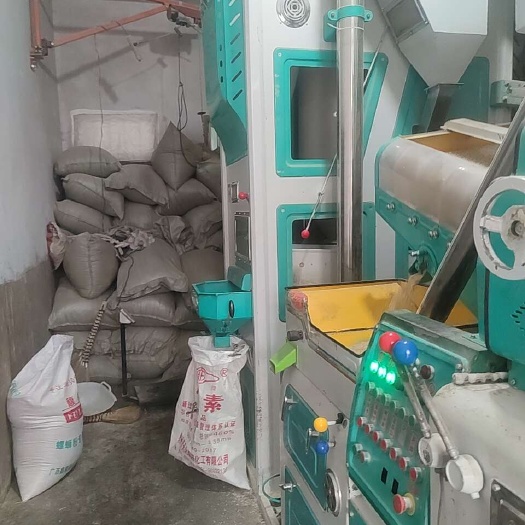 安顺米糠，混合一起的米皮糠