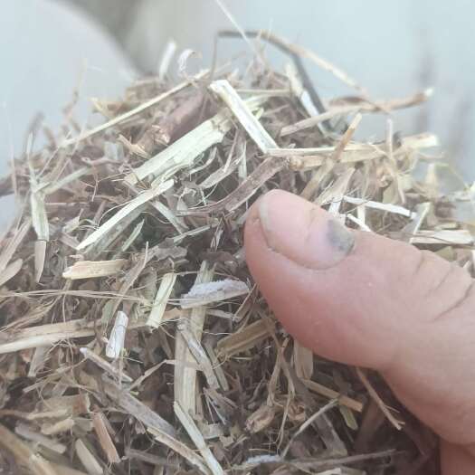 正阳县花生秧秸秆库房有大量存货，质量杠杠的好需要的请联系