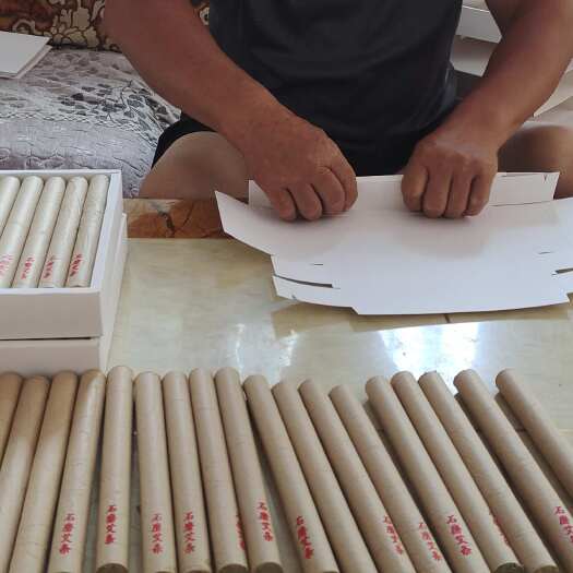 洛阳今天点了半支艾条一边灸肚子一边熏环境，石磨艾条用完艾灰不散哦