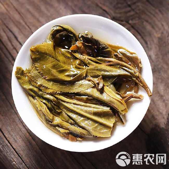 2017年生产，云南普洱茶生饼，昔归纯料，古树春茶饼。