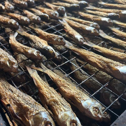 资兴市东江湖冷水鱼干烟薰干鱼红眼鱼干
