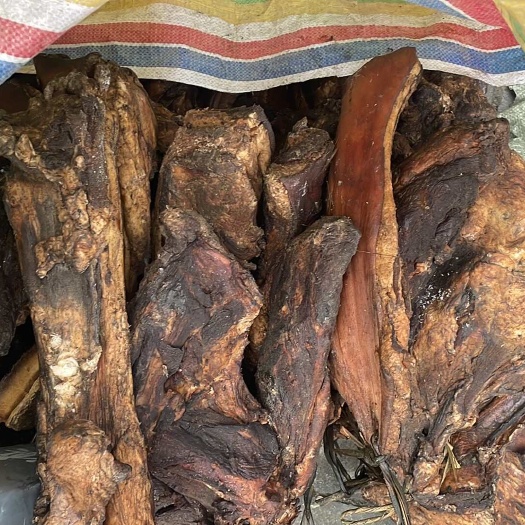 镇巴县腊肉  土腊猪肉  腊猪脚  腊排骨