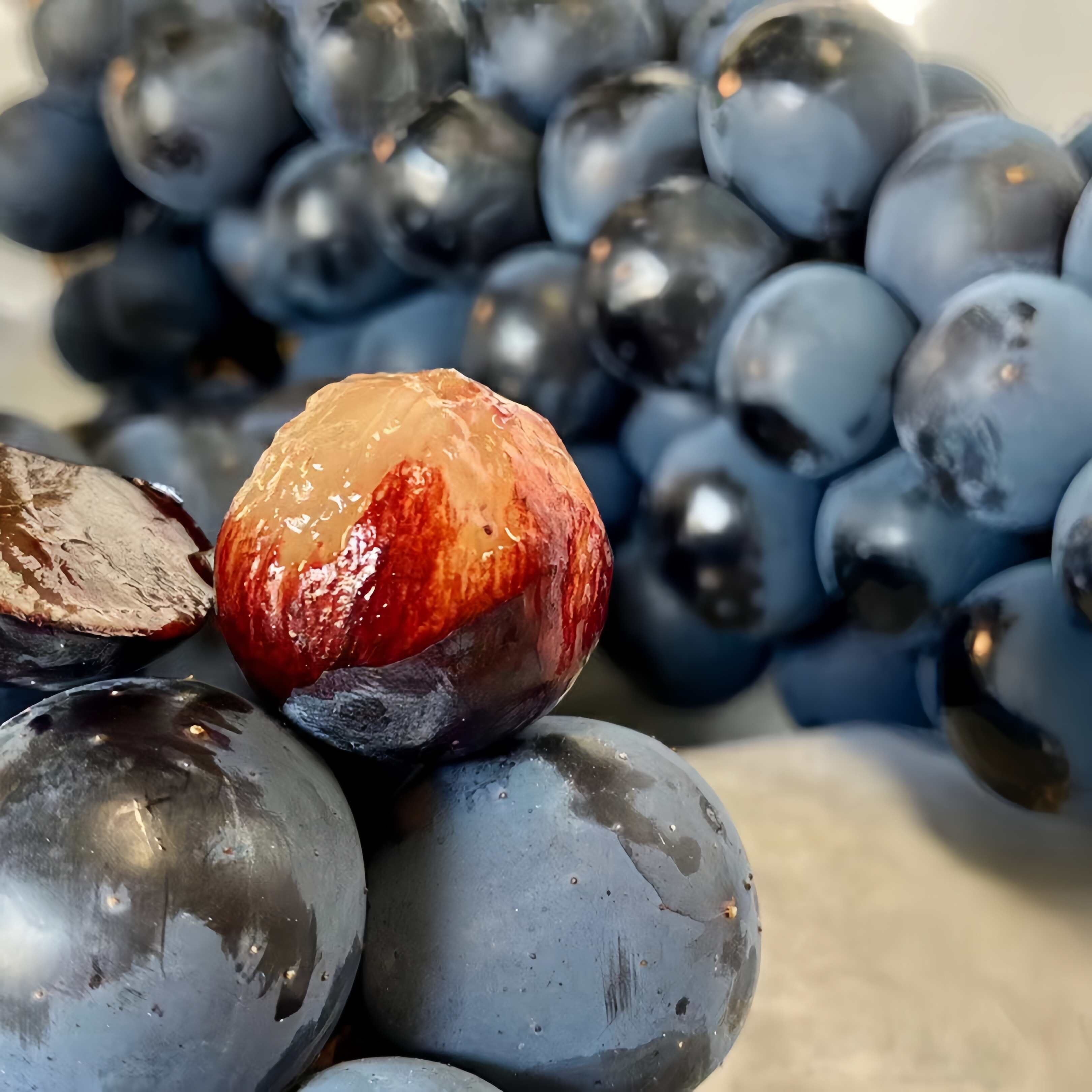 云南夏黑葡萄无籽当季水果现摘新鲜黑提青整箱包邮巨峰黑加仑