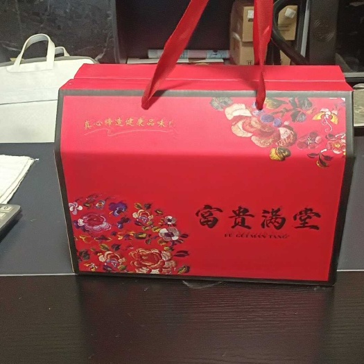 新密市干果果脯坚果礼盒通用手提礼盒