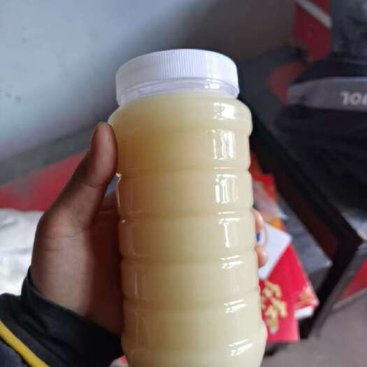 邻水县自家养的蜜蜂，产的花蜜