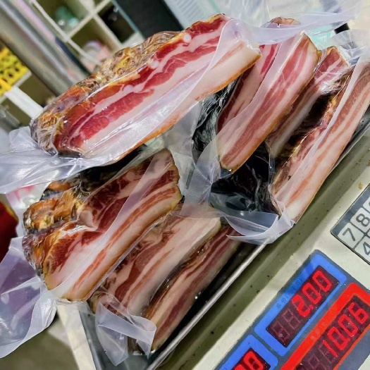 巴东县土家腊肉，腊五花