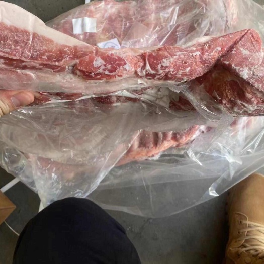 母猪去皮五花60吨，