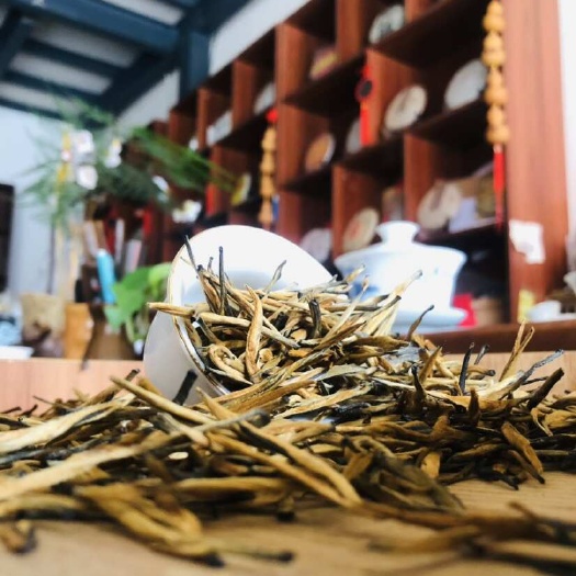  滇红金针