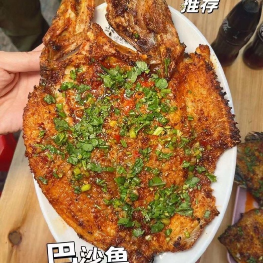 地摊烤鱼批发腌制开背冷冻烤鱼大量批发适用于地摊，烧烤，饭店