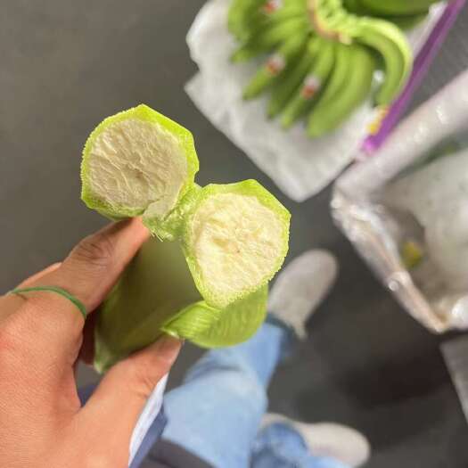 上海精品菲律宾青蕉到货，品质邦邦硬，果面干净，价格实惠。