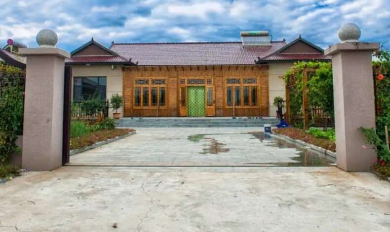 青岛厂房出租，也可合作，独立大院面积3000平方，地址在青岛市