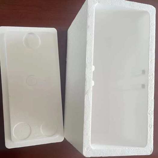  泡沫箱