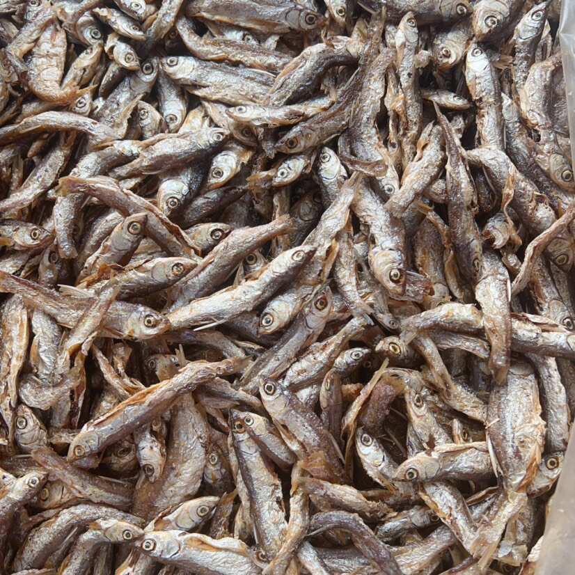 开肚油炸白条鱼 展会地摊电商油 白条鱼 兰刀鱼干 干鱼