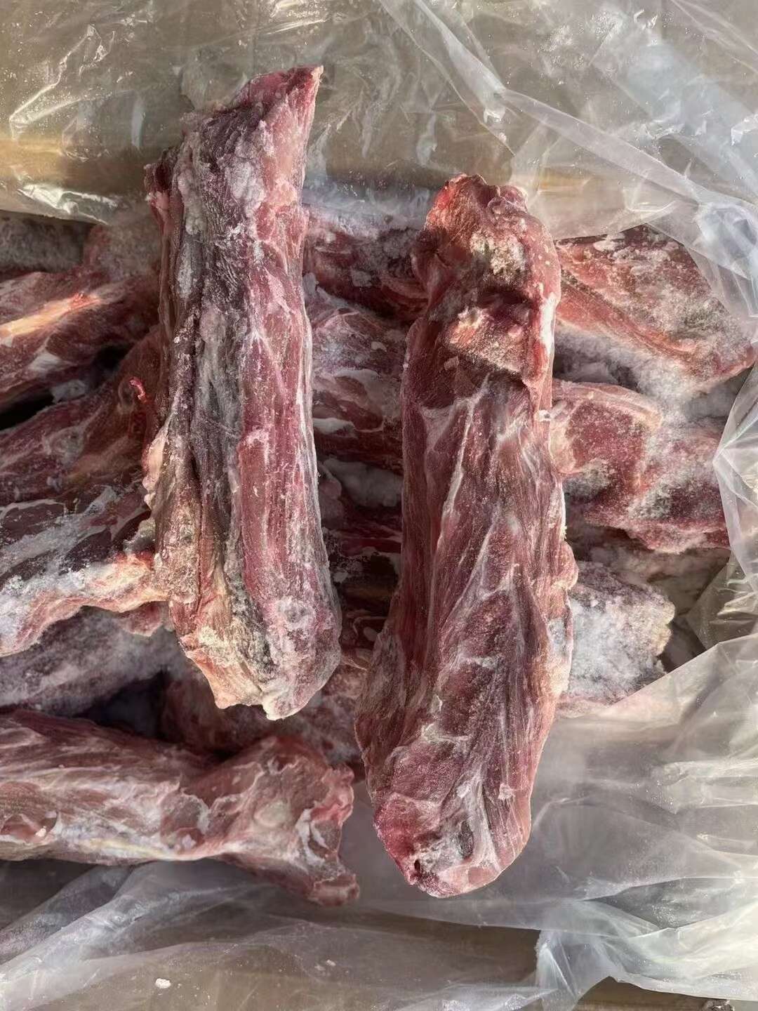 满肉羔羊脖骨，肉多，现货，一手货源，货源稳定。