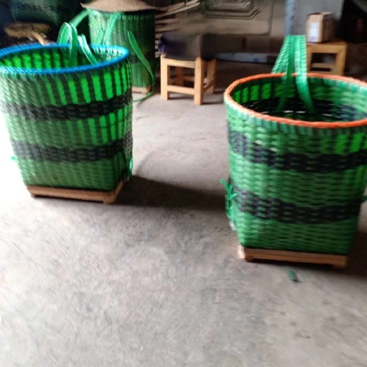 花篮背篓纯手工工艺制作、购物买菜装物品很方便，全国各地可快递