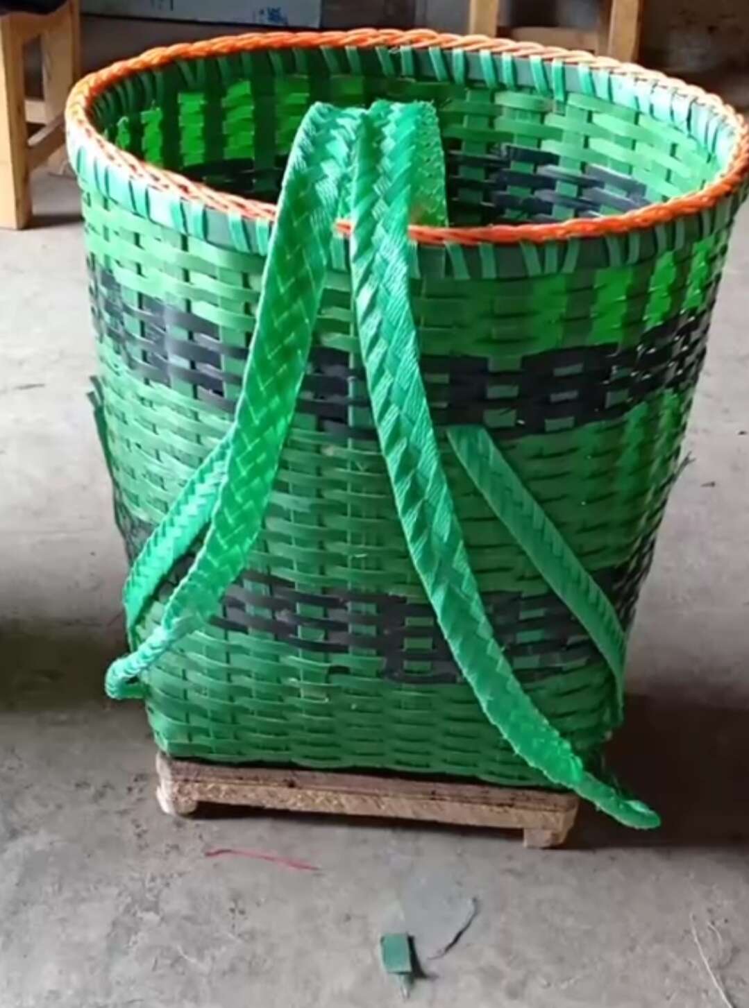 花篮背篓纯手工工艺制作、购物买菜装物品很方便，全国各地可快递