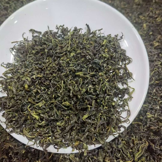 济南日照绿茶 汤色翠绿明亮，茶香醇厚，入口甘甜