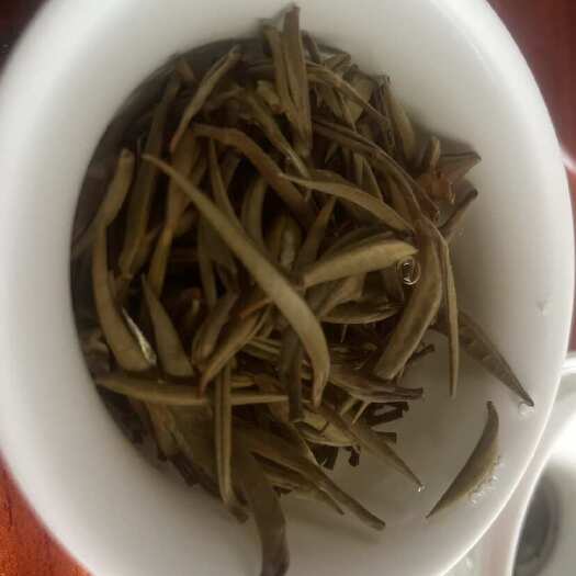 景谷县云南白毫银针，特细的生态白毫茶，多年陈化普洱绿茶品质优量不大