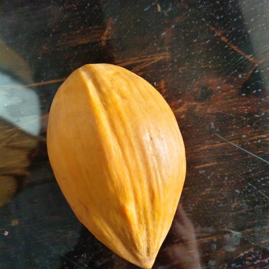 芒市耀堂仙桃大果型，蛋红果苗