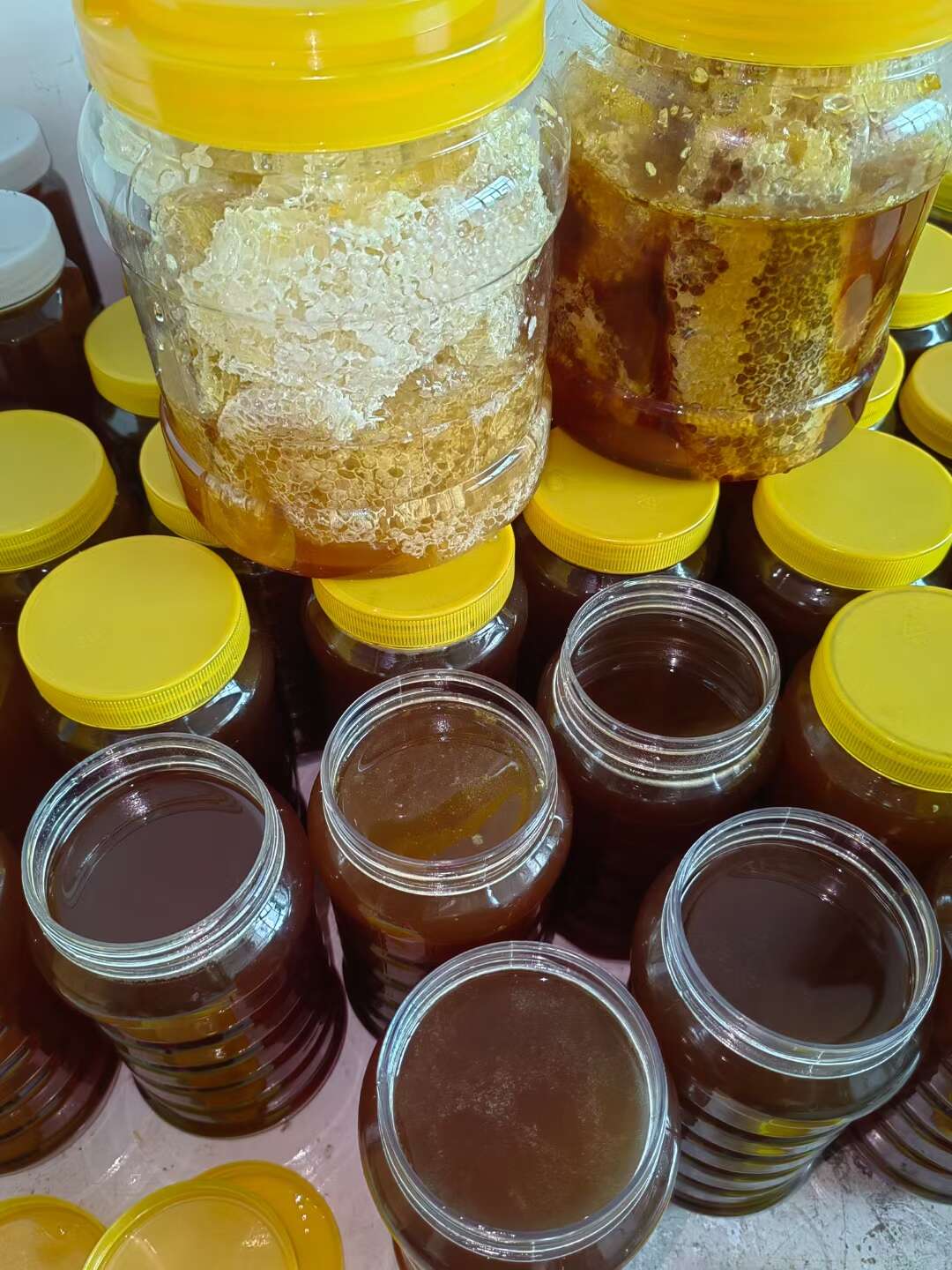 梦到野生蜂蜜什么预兆(梦见野生蜂蜜)