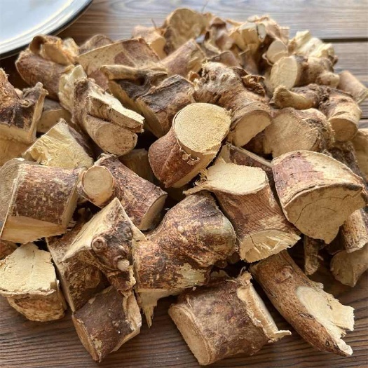 五指毛桃干货大根头粒切块或头片，可用来煲汤 泡酒 配料