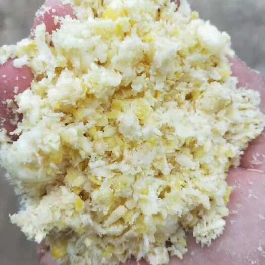 发酵粘玉米，玉米芯和玉米粒粉碎里面不含秸秆