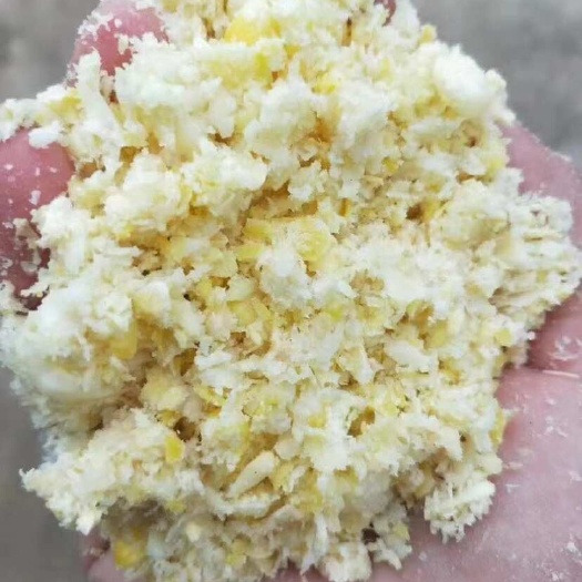 莒南县发酵粘玉米，玉米芯和玉米粒粉碎里面不含秸秆