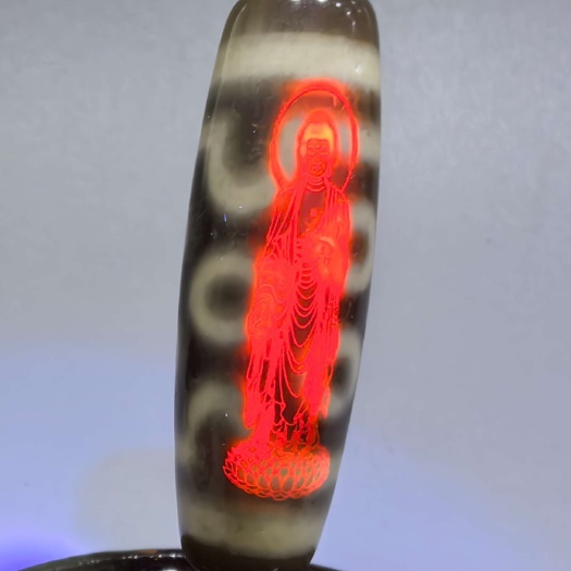 北京旧藏七眼天珠，暗绘观音包浆浑厚，胎脂温润！