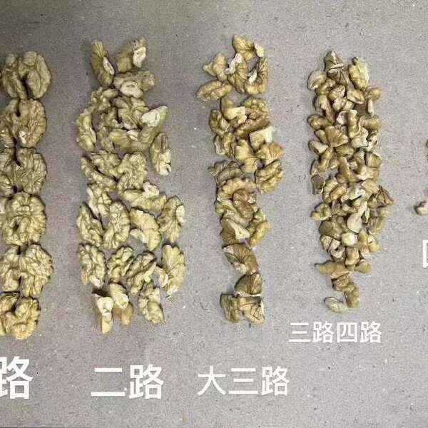 云南二路核桃仁，大量有货，产地直发，欢迎联系