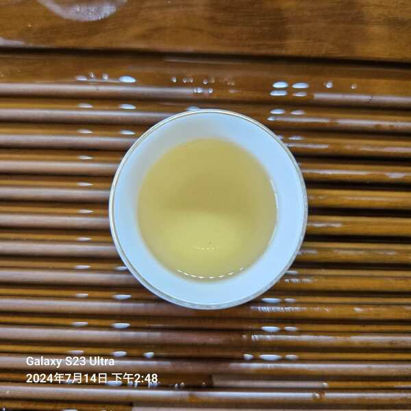 云南勐海布朗山普洱茶生茶200克饼