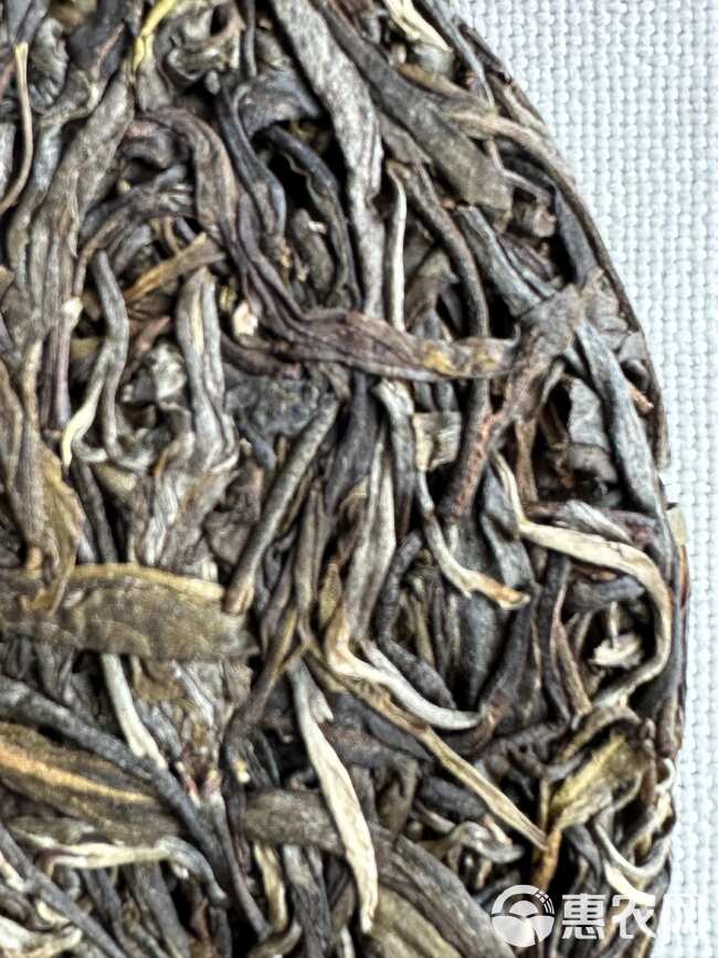 云南勐海布朗山普洱茶生茶200克饼