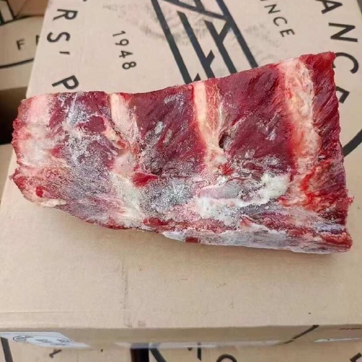 牛脊骨 牛肩胛骨 肉含量多 日期新 适合酱牛骨 牛骨自助火锅