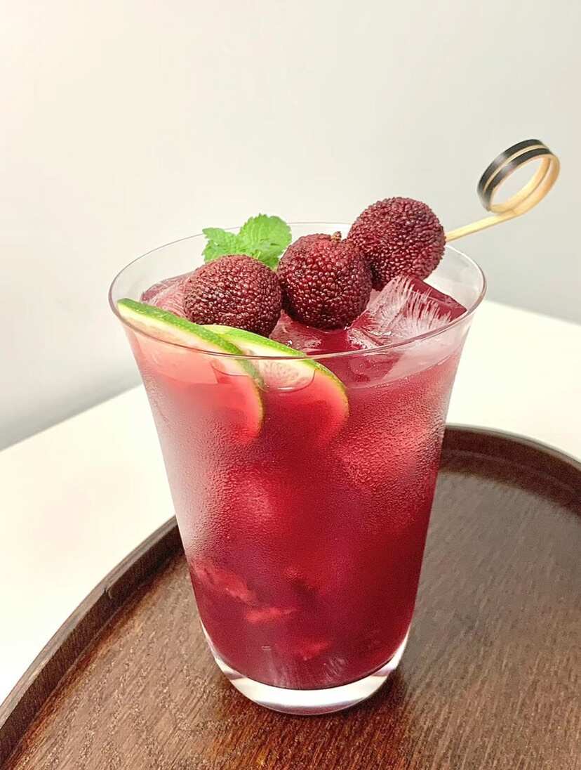 【品牌直发】到手6瓶的【慈小溪】鲜榨杨梅汁甄选好杨梅